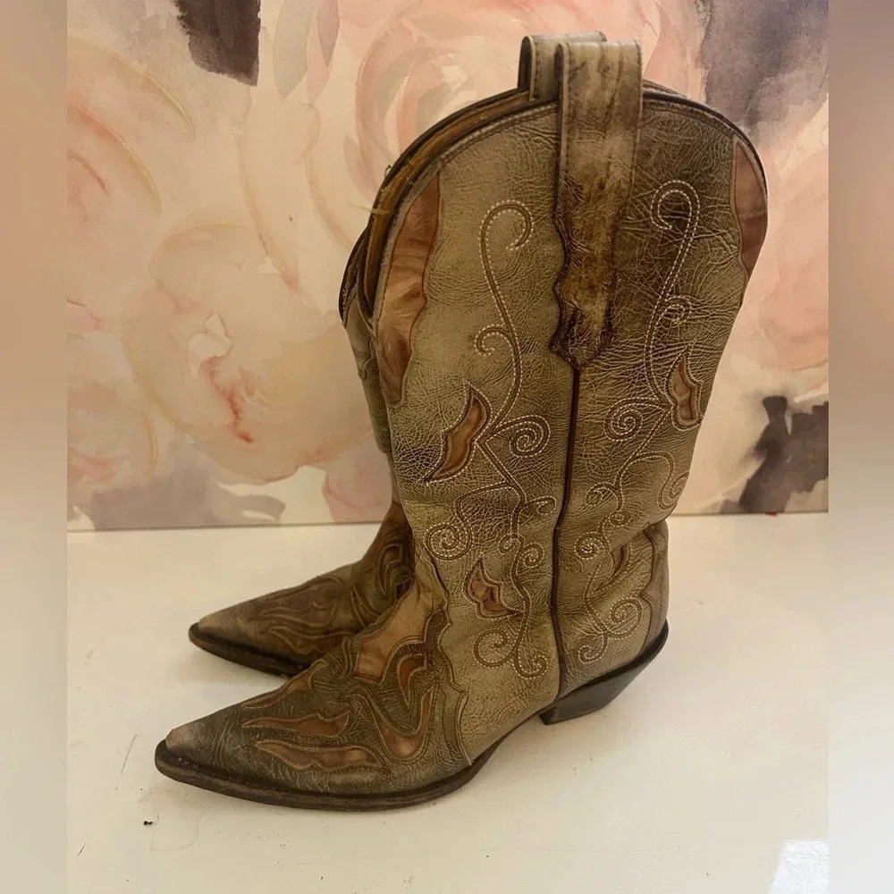 Corral Vintage Crackle Texture Embroidered Boho Style Cowboy Western Boots sz 6